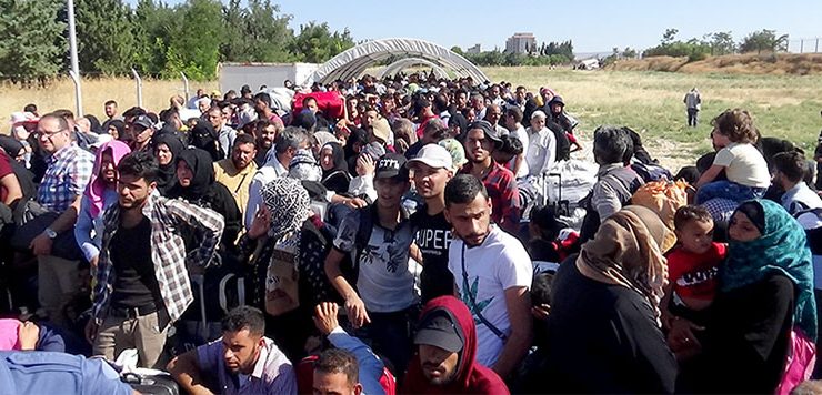 5 bin Suriyeli bayram için gitti