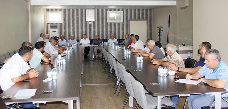 Antep fıstığı sektör temsilcileri istişare toplantısında buluştu
