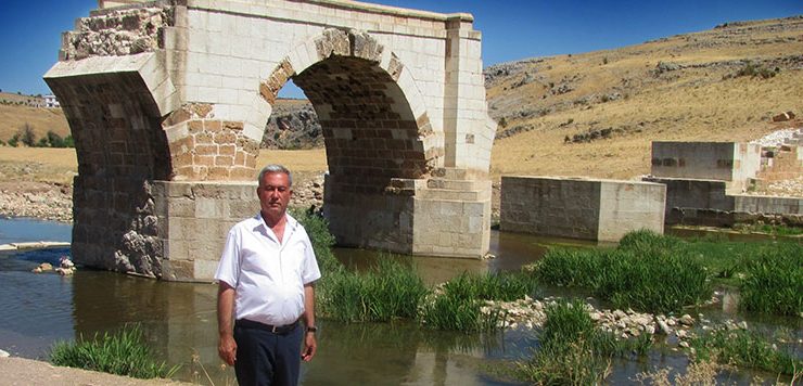 Arabanlılardan tarihi köprü çevresine piknik alanı talebi