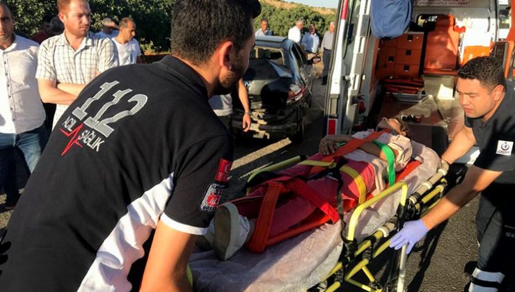 Gaziantep’te iki otomobil çarpıştı: 4 yaralı
