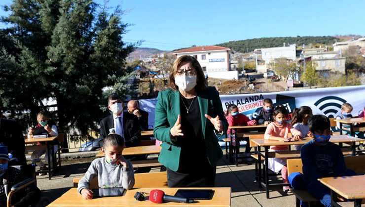 Gaziantep’te online eğitim alamayan öğrenci kalmayacak