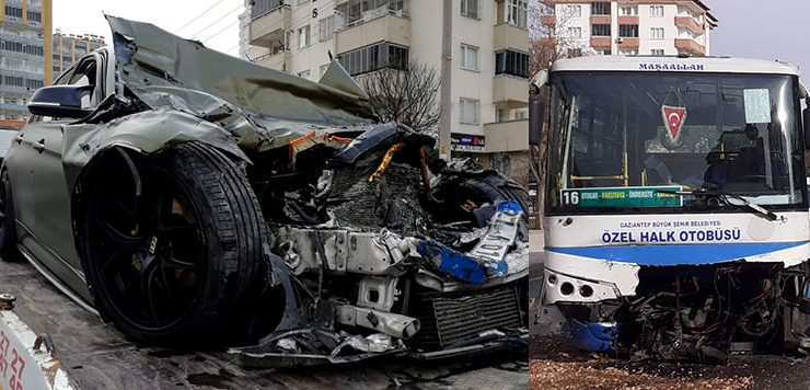 Lüks otomobil ile halk otobüsü çarpıştı: 1 ölü, 7 yaralı