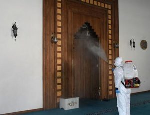 Şahinbey’de camiler dezenfekte ediliyor