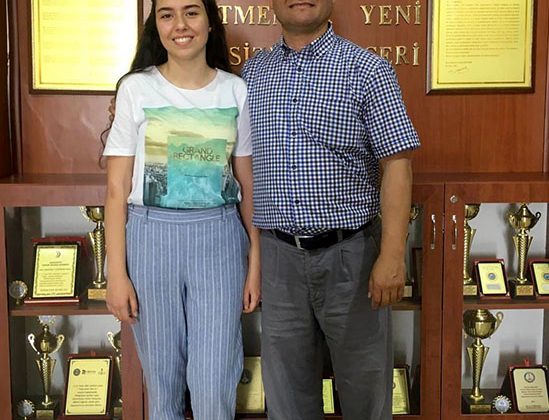 Sani Konukoğlu Ortaokulu öğrencisi Türkiye birincisi oldu
