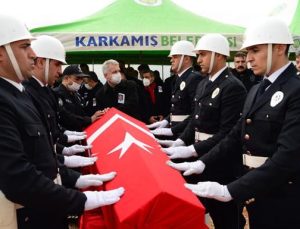 ŞEHİT POLİSLER TOPRAĞA VERİLDİ, KANLARI YERDE KALMADI