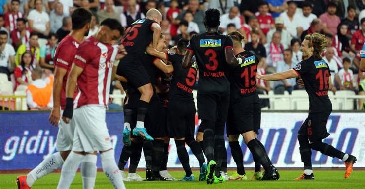 GAZİANTEP FK PUANLA BAŞLADI: 1-1
