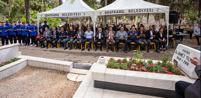 AVUKAT AHMET YILMAZ MEZARI BAŞINDA ANILDI