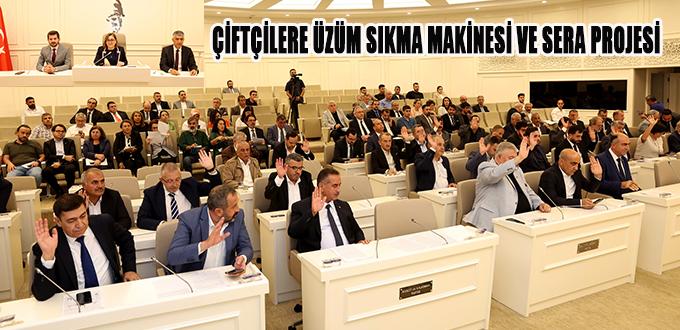 ÇİFTÇİLERE ÜZÜM SIKMA MAKİNESİ VE SERA PROJESİ DESTEĞİ!